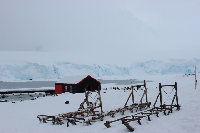 Deep snow over the Antarctic landscape